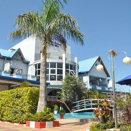 Hotel Sky Blue Mada Alasora Buitenkant foto