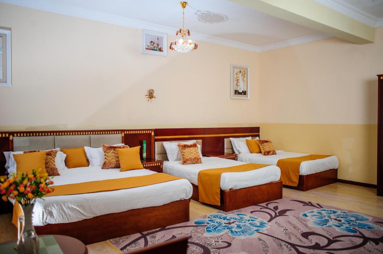 Hotel Sky Blue Mada Alasora Buitenkant foto