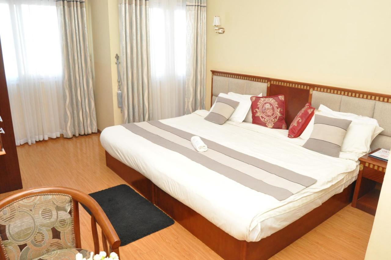 Hotel Sky Blue Mada Alasora Buitenkant foto