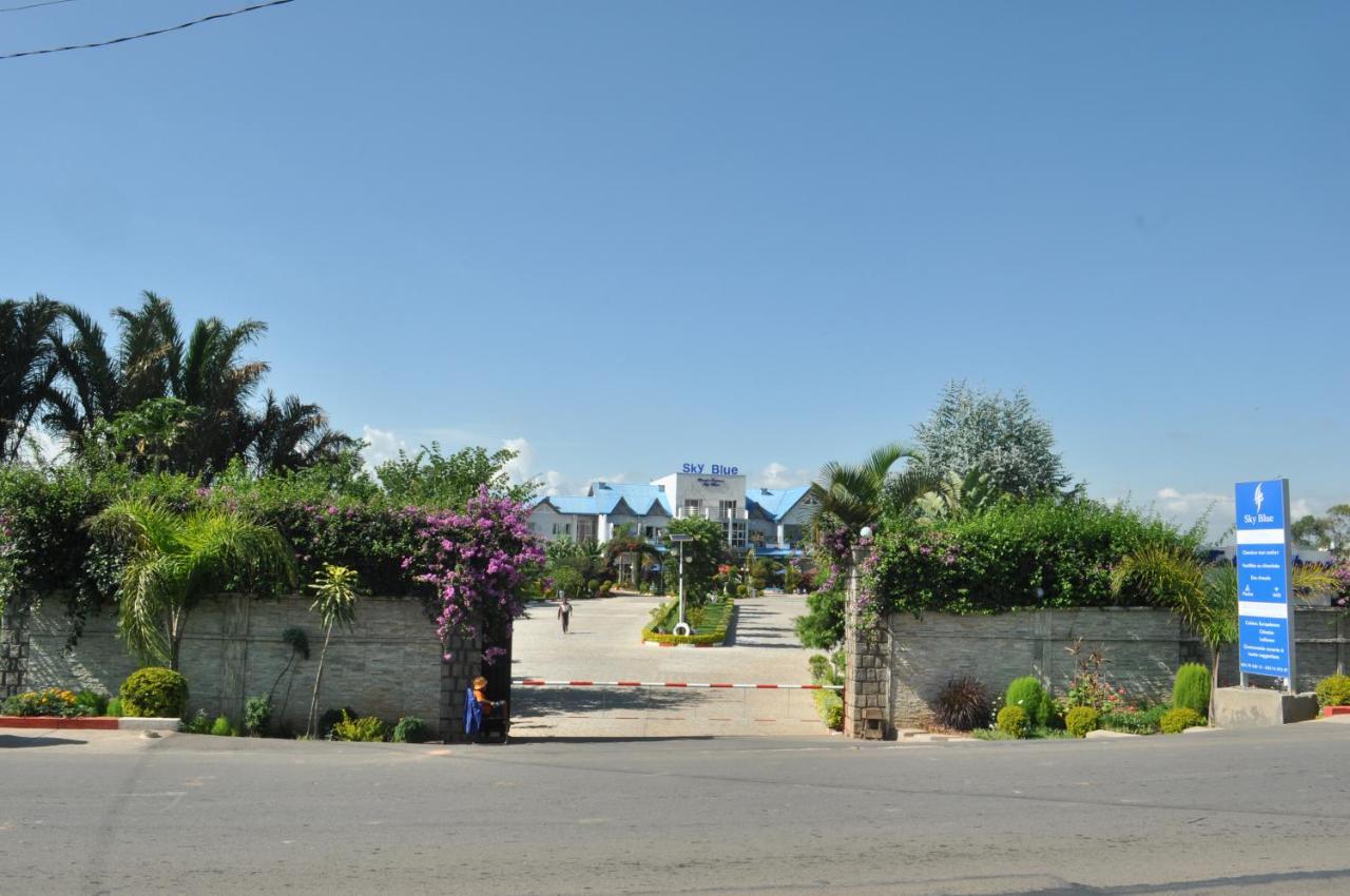 Hotel Sky Blue Mada Alasora Buitenkant foto