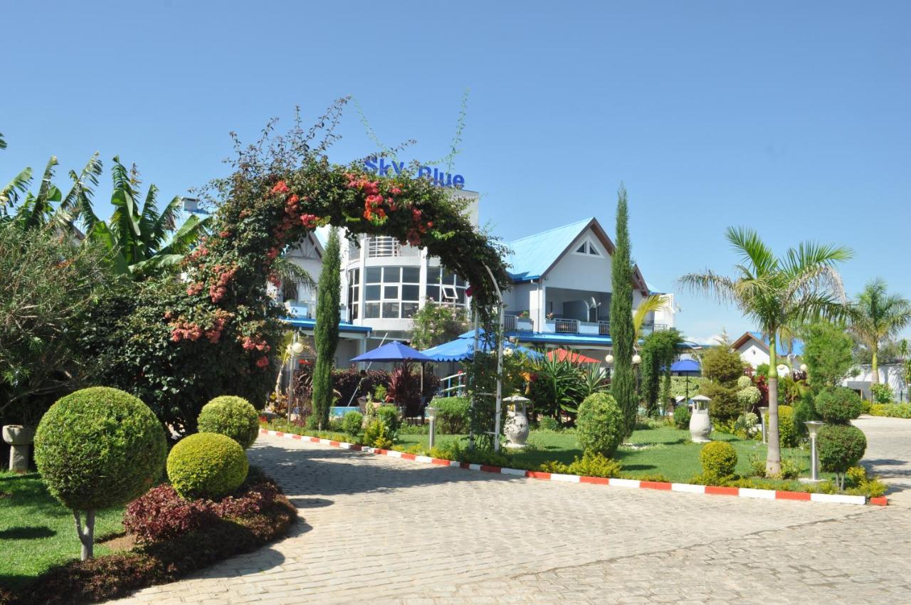 Hotel Sky Blue Mada Alasora Buitenkant foto